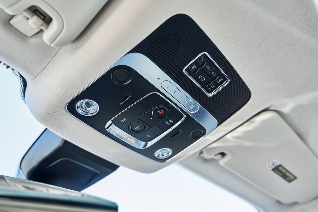 Used 2024 Bentley Flying Spur V8 image 79