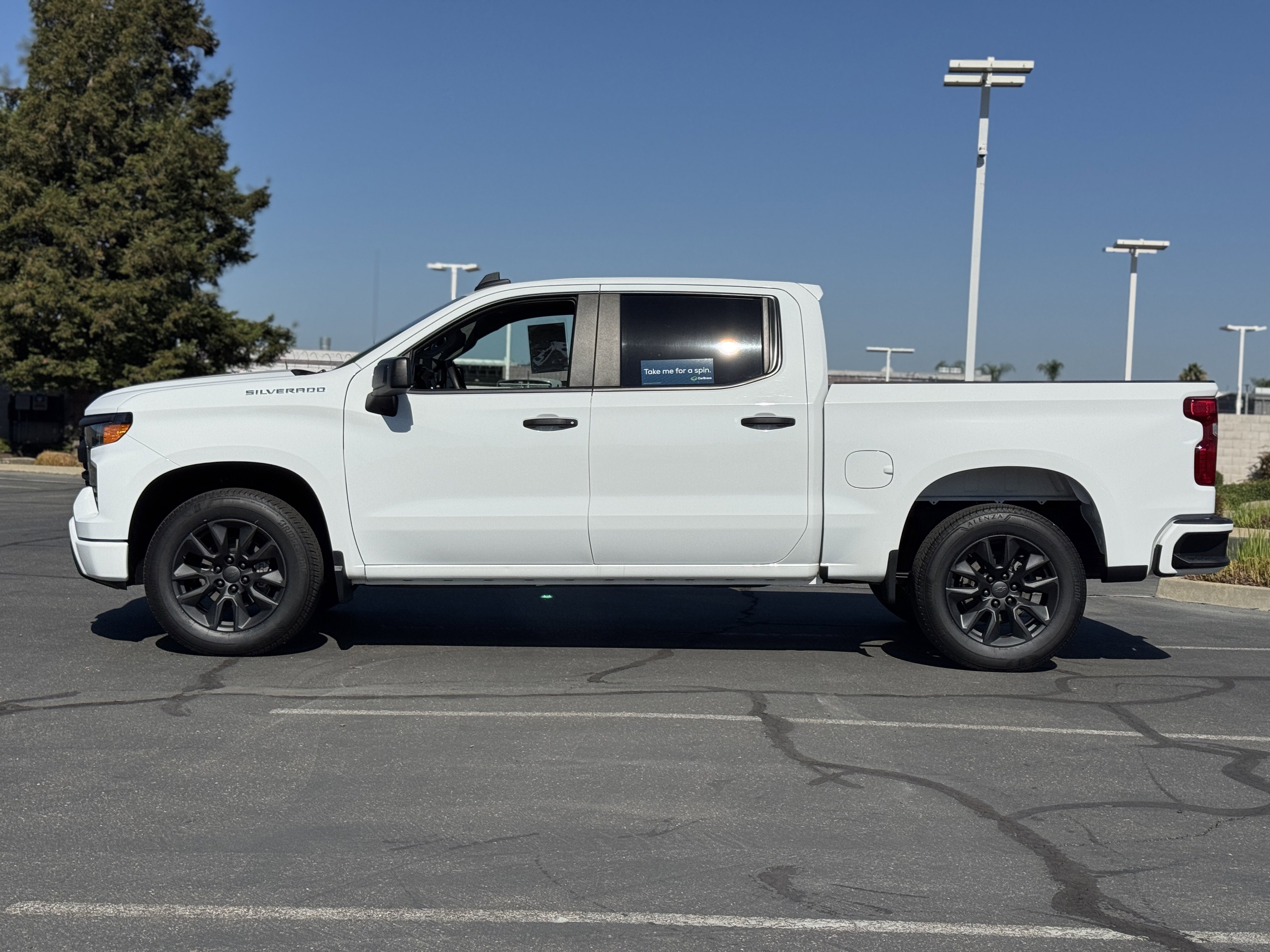 Used 2023 Chevrolet Silverado 1500 Custom image 4