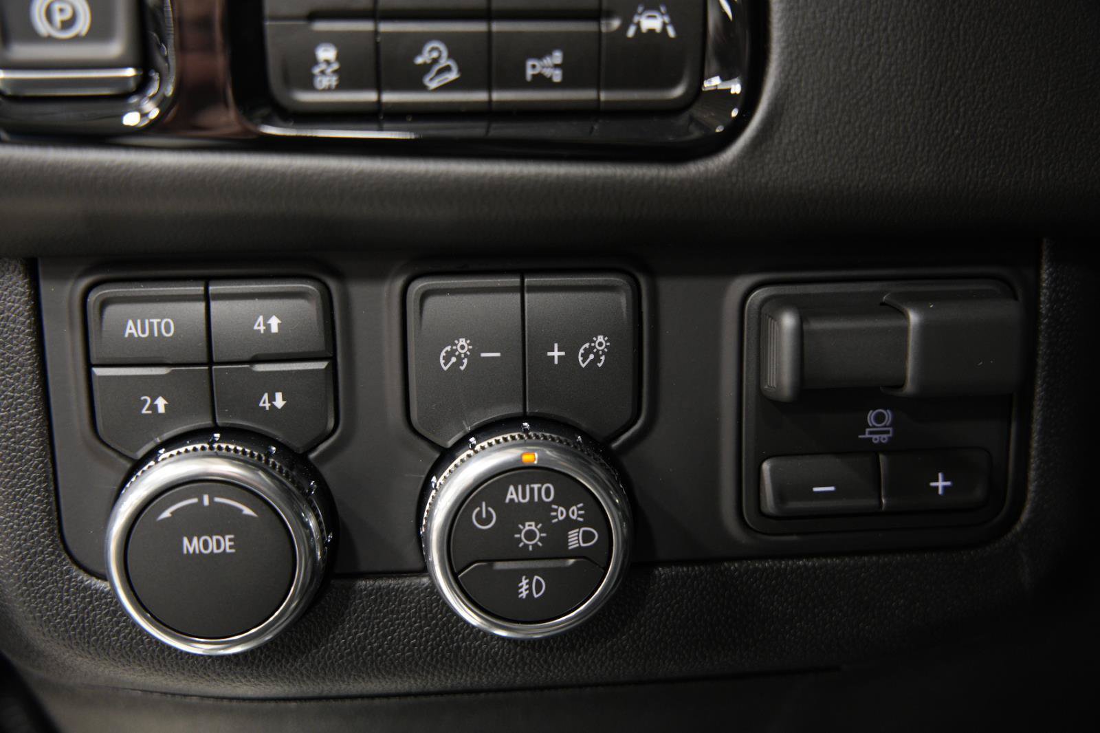 New 2026 GMC Yukon XL Elevation w/ Elevation Premium Package AWD/4WD image 34