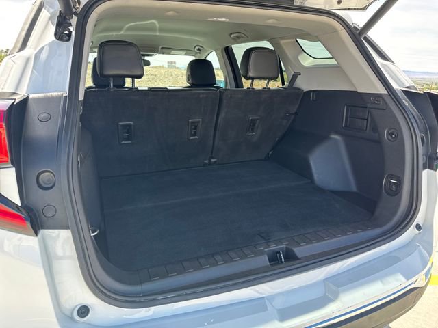 Used 2024 GMC Terrain SLT FWD image 28