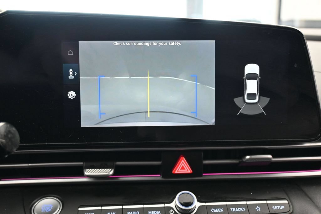 Used 2022 Hyundai Elantra Limited FWD image 23