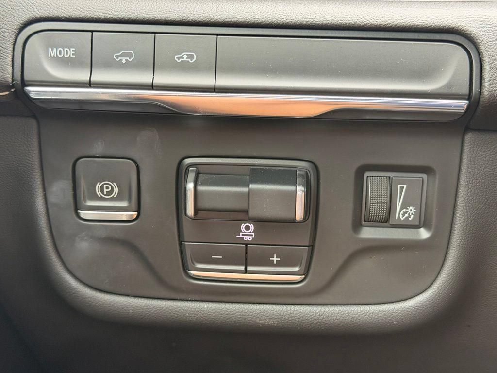 Used 2021 Cadillac Escalade Sport w/ Driver Assist Tech Package RWD image 17