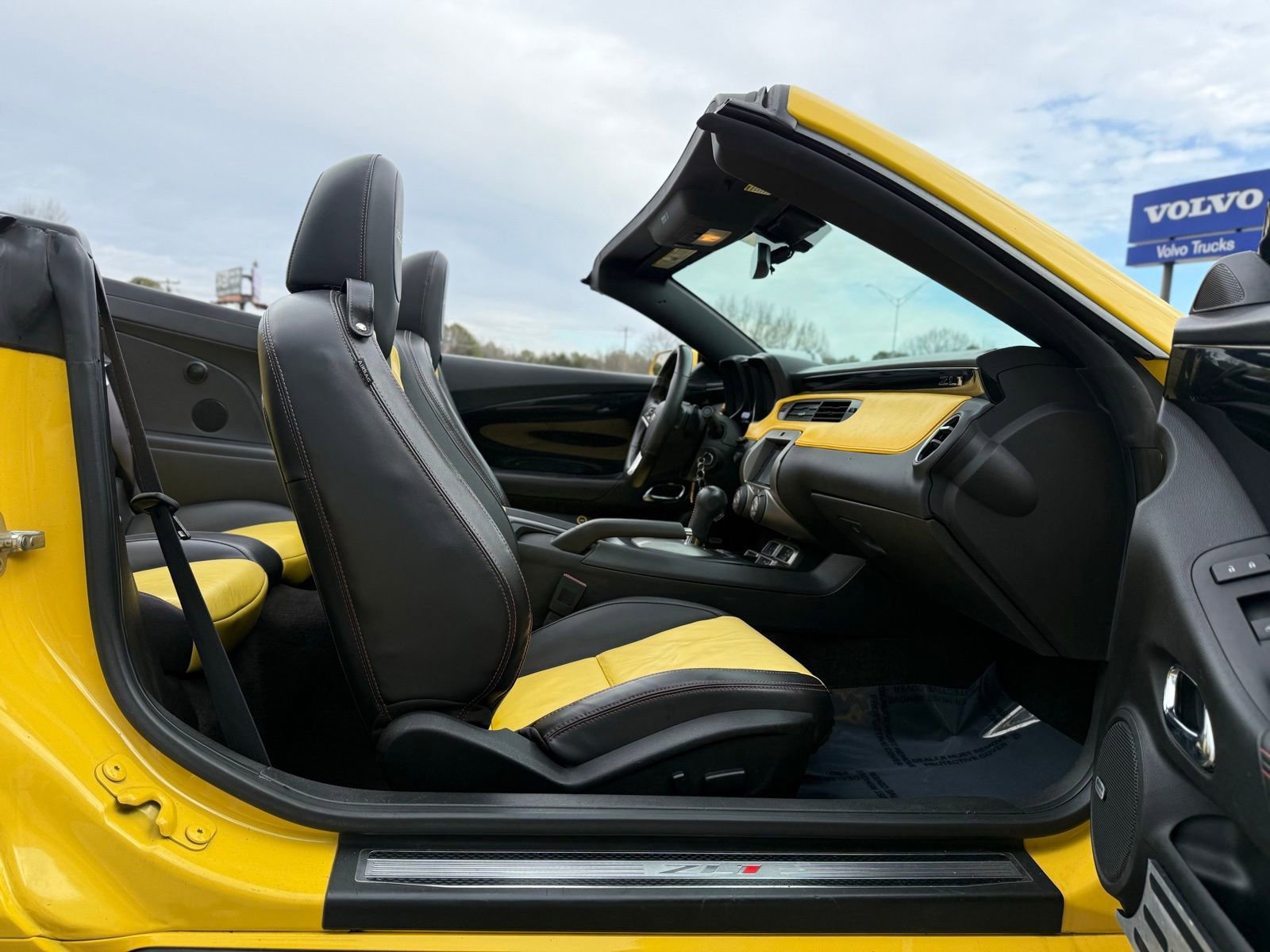 Used 2013 Chevrolet Camaro ZL1 image 41