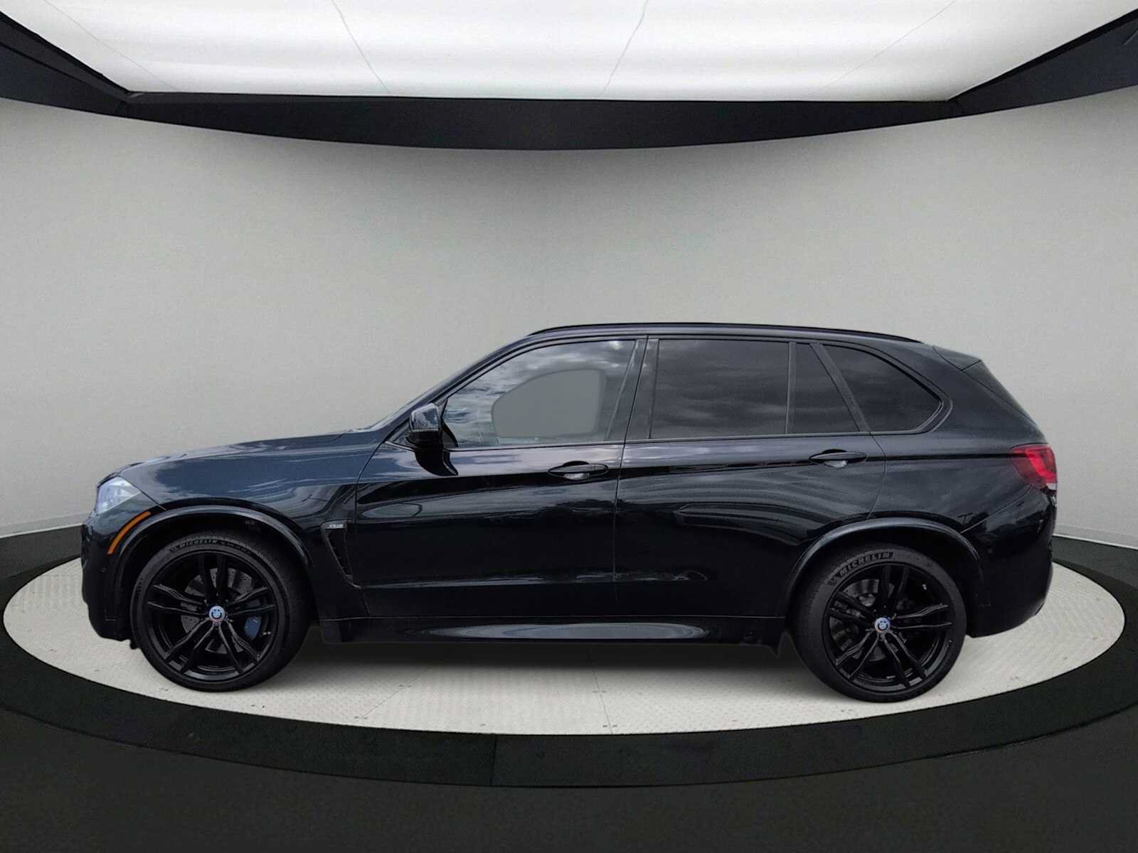 Used 2018 BMW X5 M AWD/4WD image 5