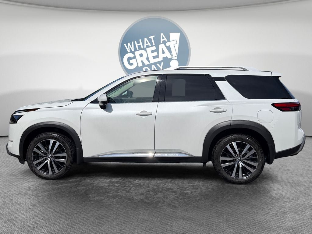 Used 2025 Nissan Pathfinder Platinum AWD/4WD image 7