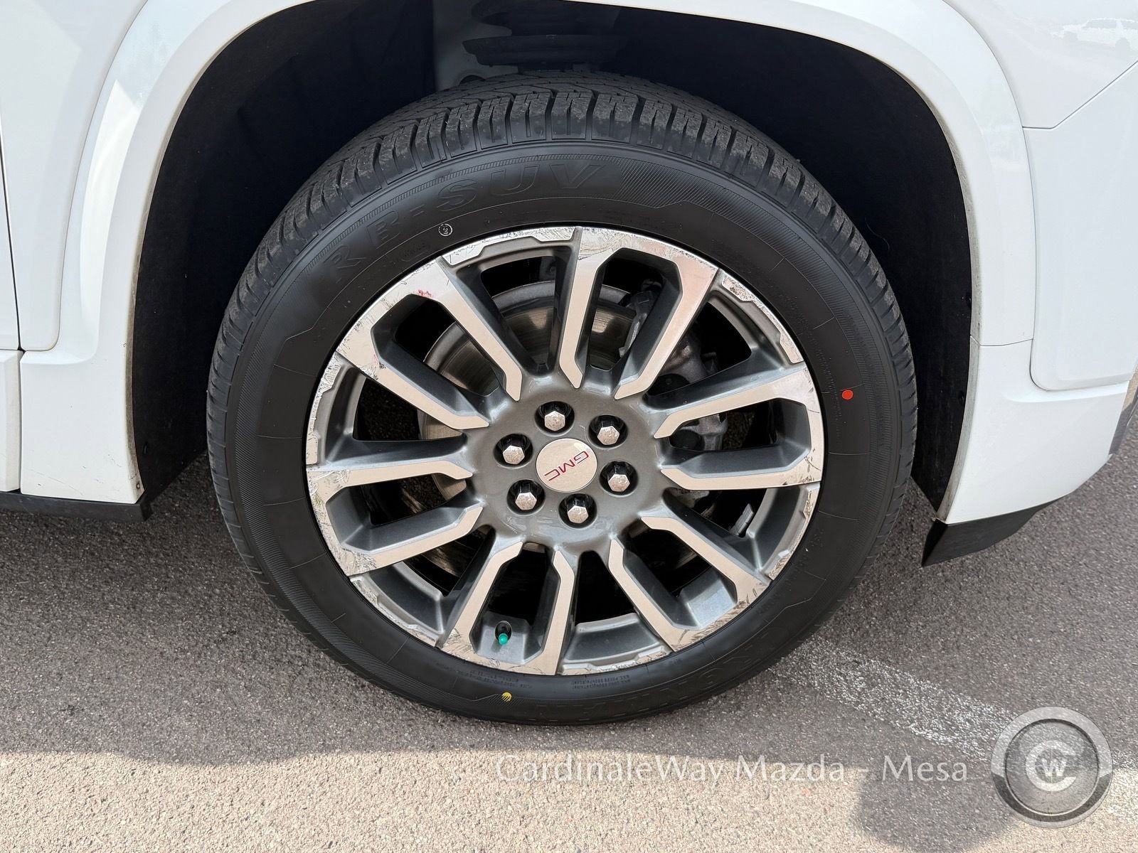 Used 2023 GMC Acadia Denali image 10