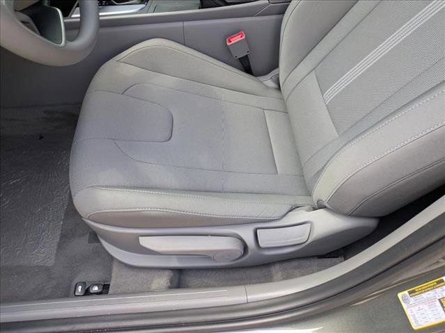 New 2026 Hyundai Elantra SE image 4