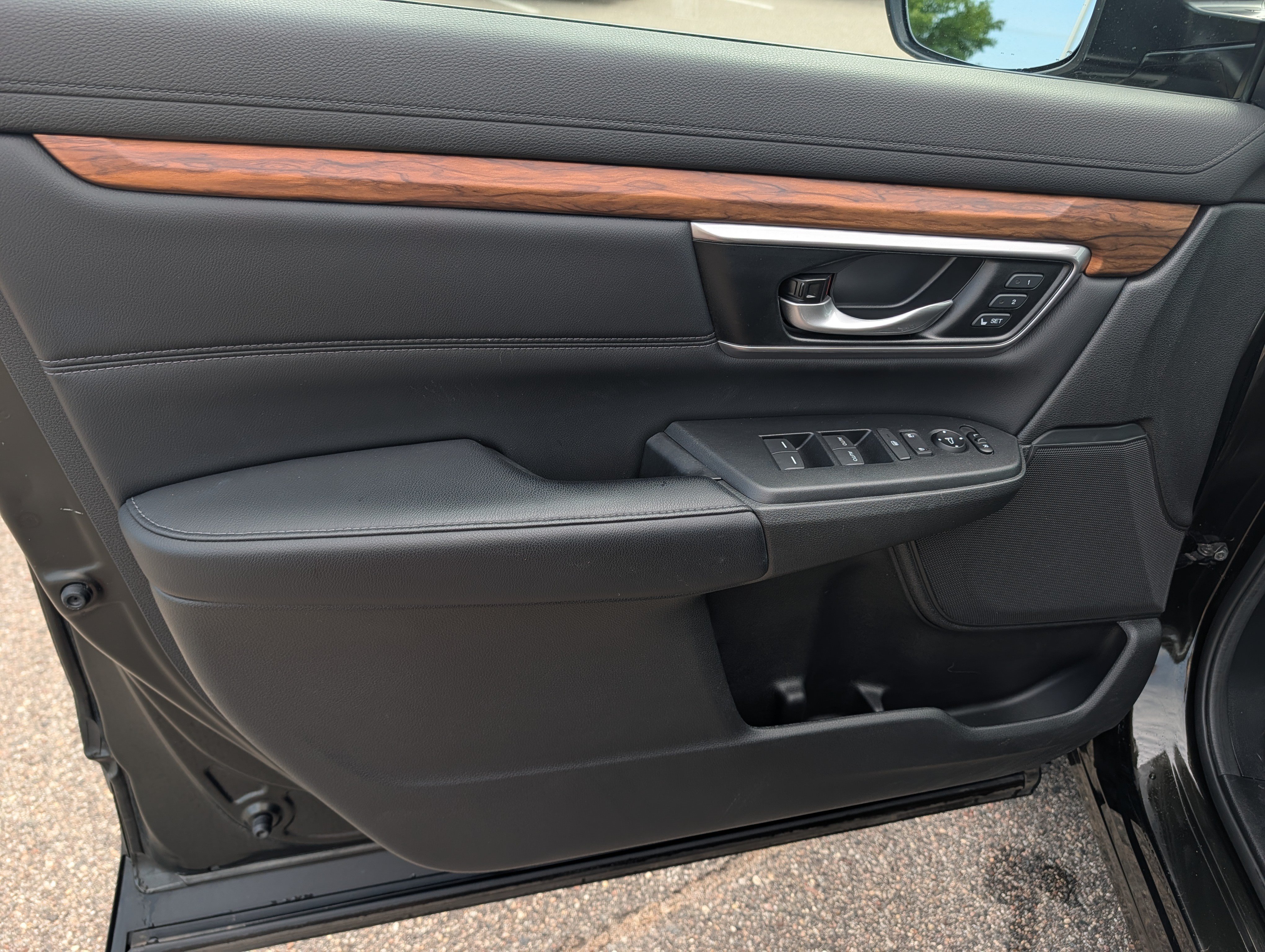 Used 2018 Honda CR-V EX-L image 23
