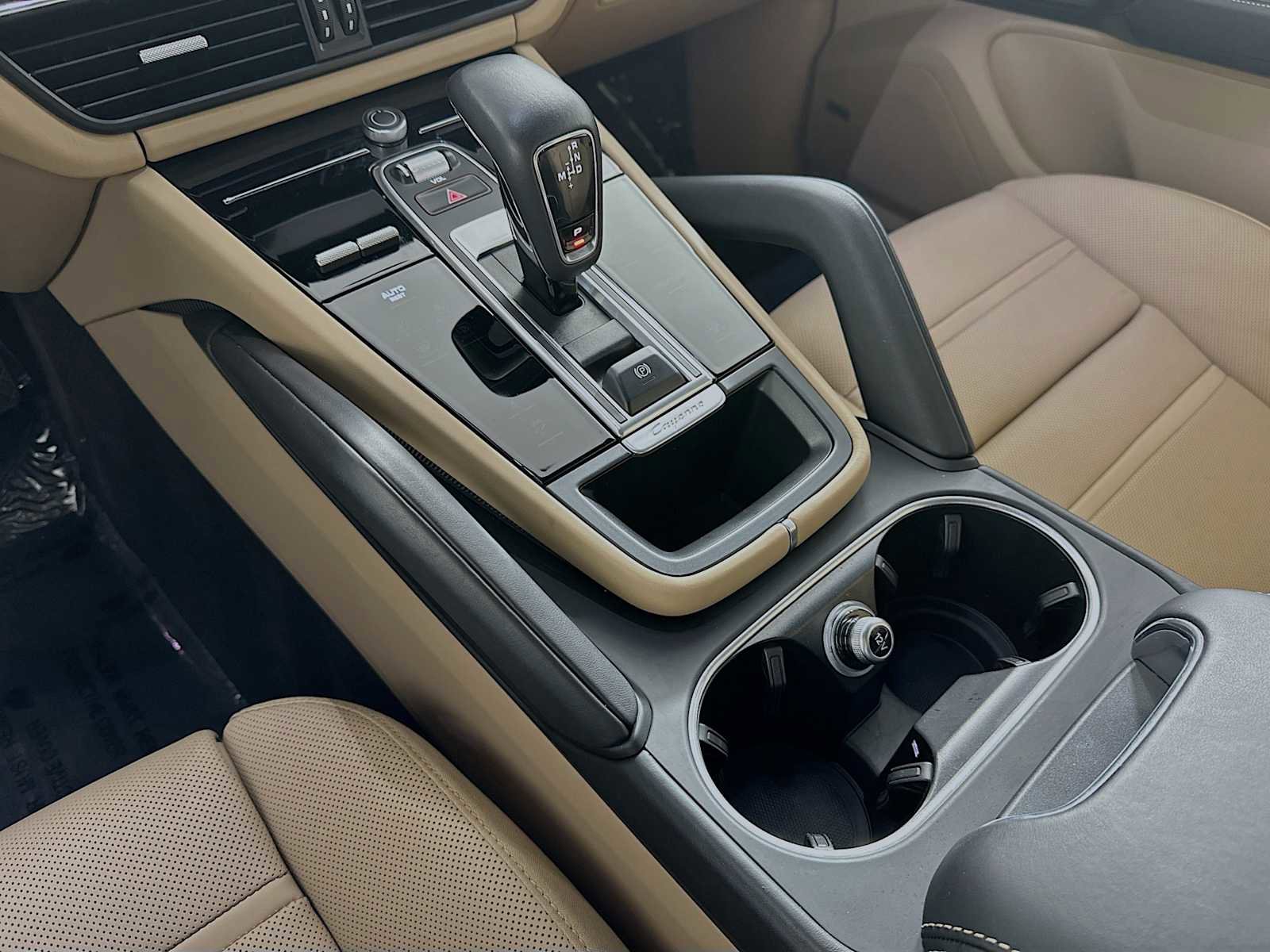 Certified 2022 Porsche Cayenne E-Hybrid image 20