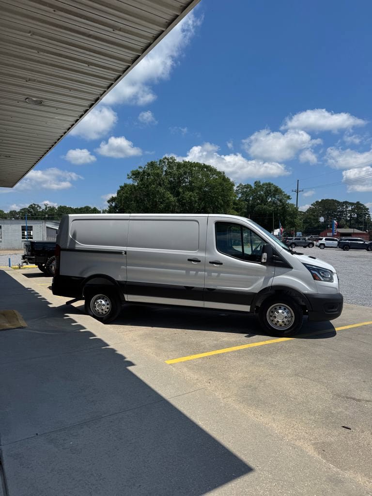 Used 2025 Ford Transit 150 Low Roof AWD image 4