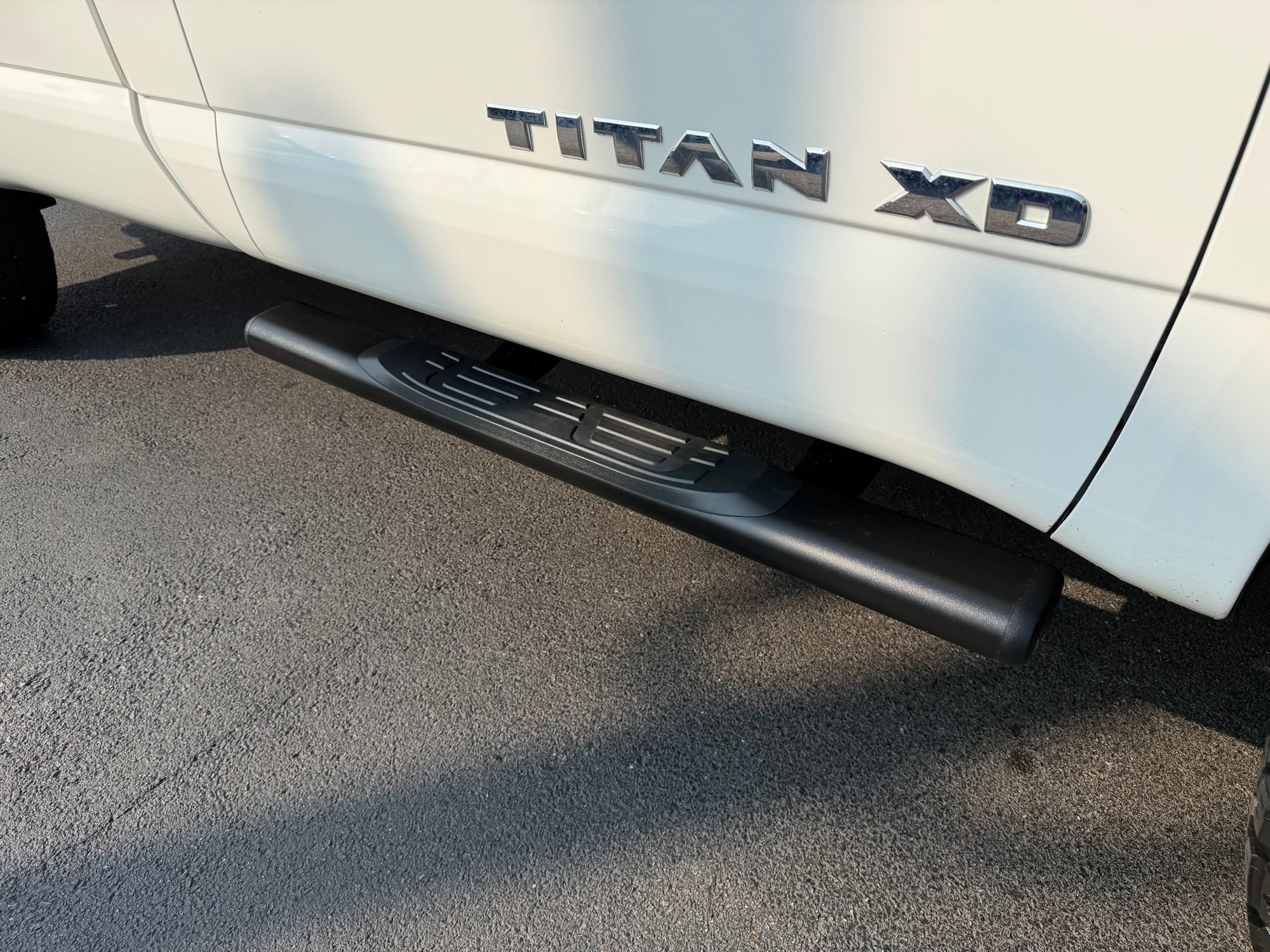 Used 2017 Nissan Titan SV AWD/4WD image 9