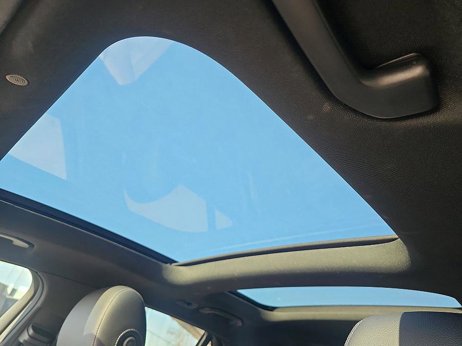 Used 2022 Mercedes-Benz GLC 300 image 26