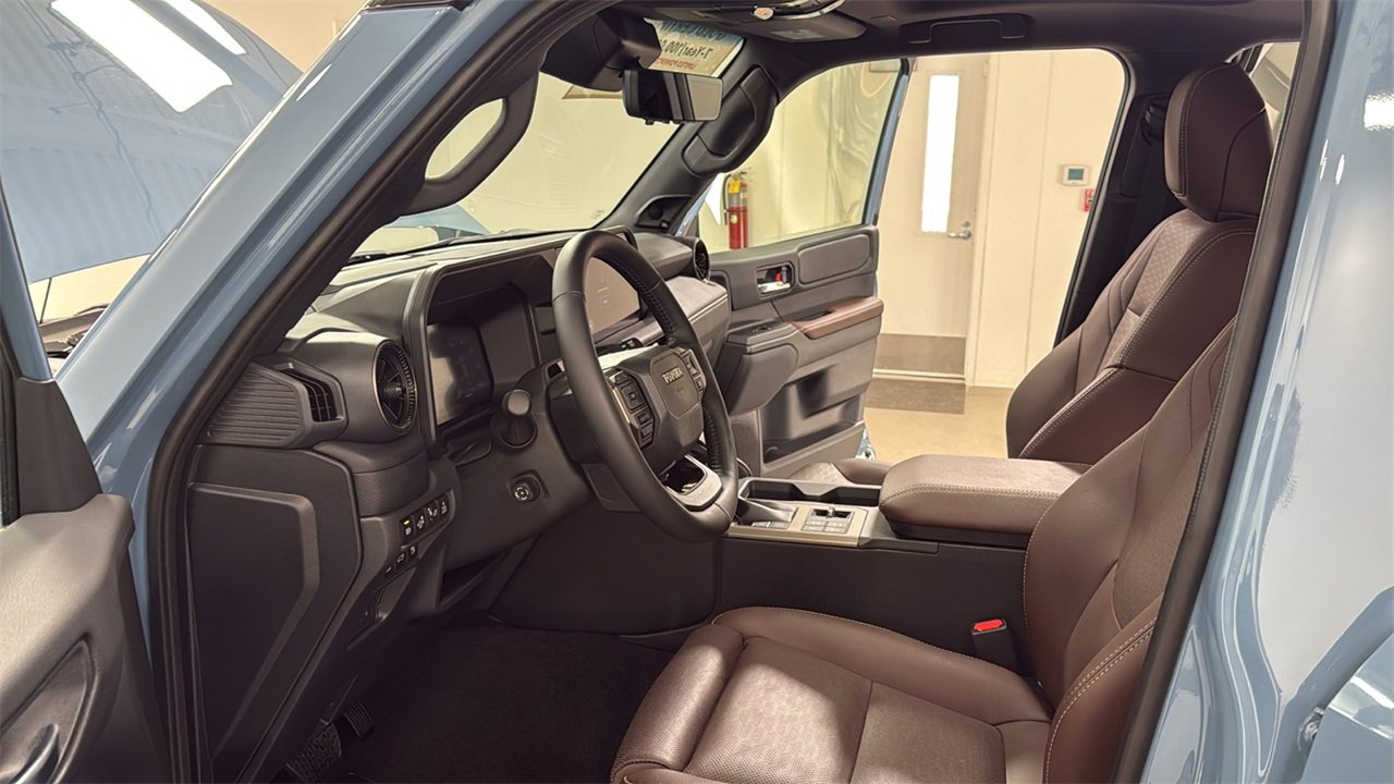 Used 2025 Toyota Land Cruiser image 12