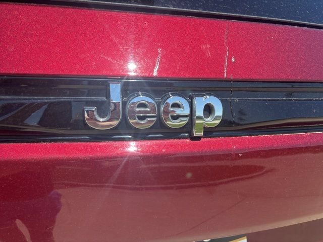 Used 2023 Jeep Grand Cherokee Limited w/ Luxury Tech Group II AWD/4WD image 34