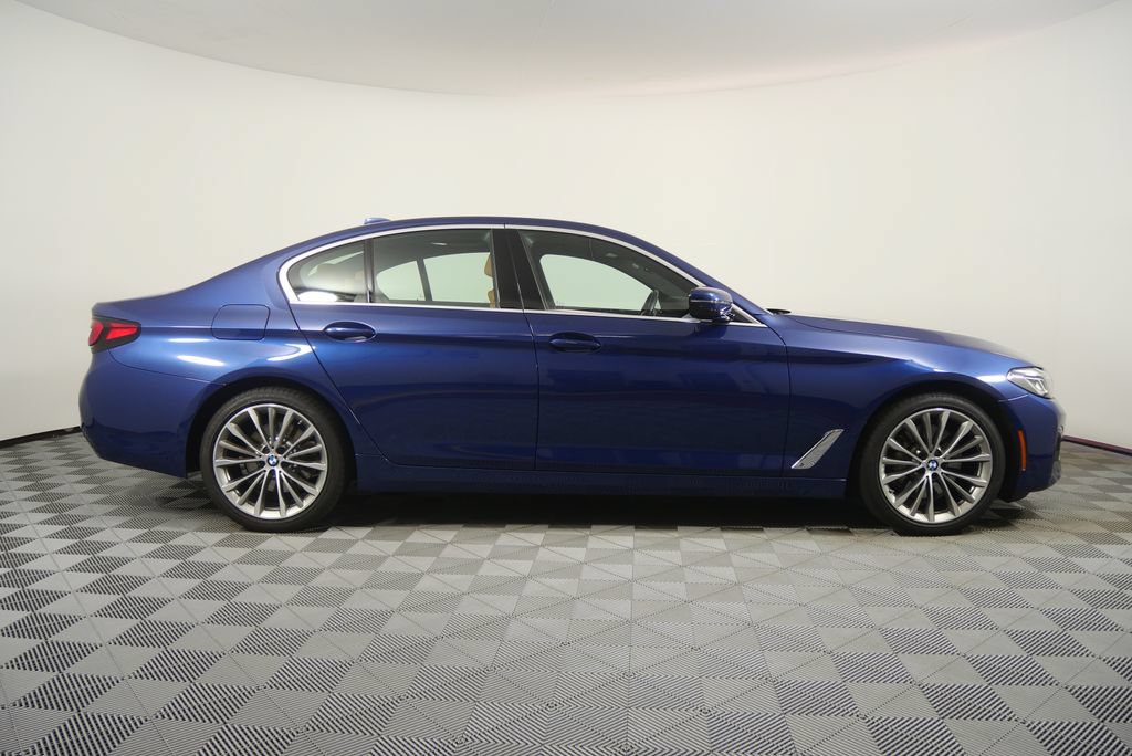 Certified 2023 BMW 530i xDrive w/ Premium Package AWD/4WD image 2