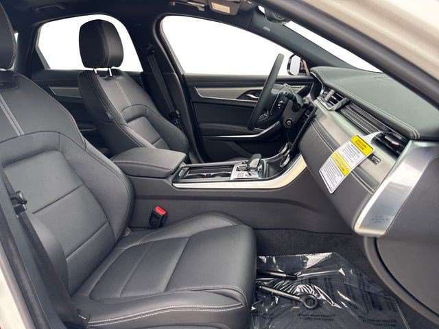 New 2024 Jaguar XF R-Dynamic SE AWD/4WD image 16