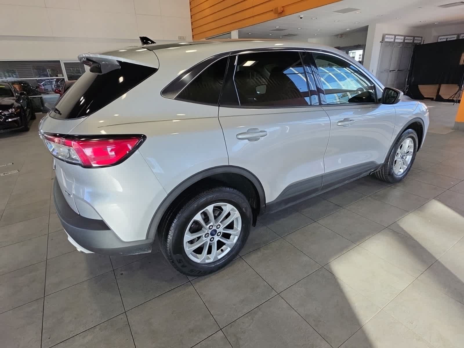 Used 2020 Ford Escape SE AWD/4WD image 6