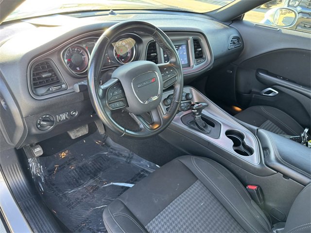 Used 2023 Dodge Challenger SXT image 9