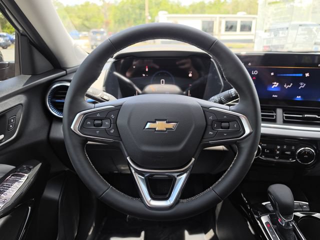 Used 2026 Chevrolet Trax LT w/ LT Convenience Package FWD image 16