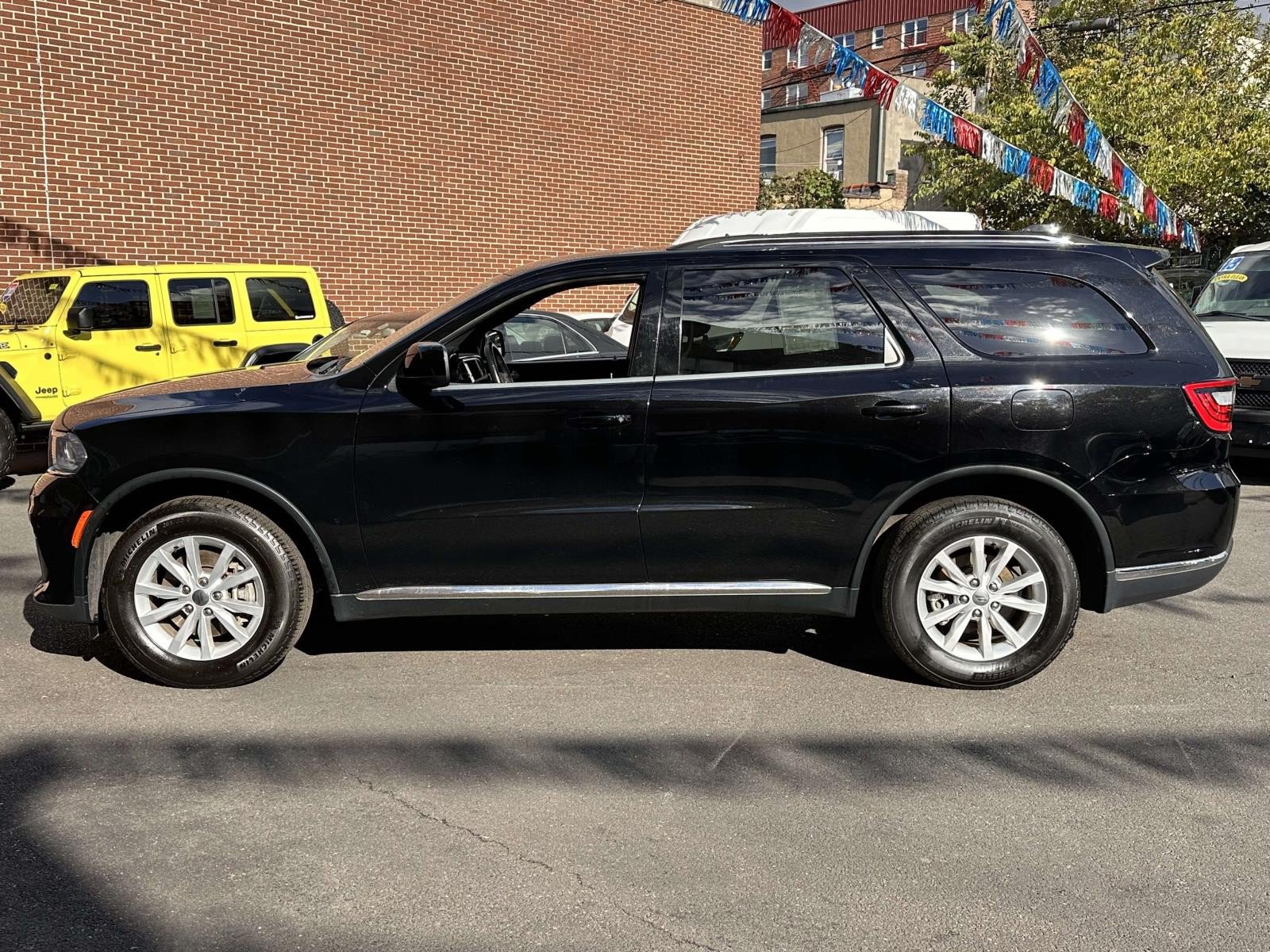 Used 2023 Dodge Durango SXT Launch Edition AWD/4WD image 7