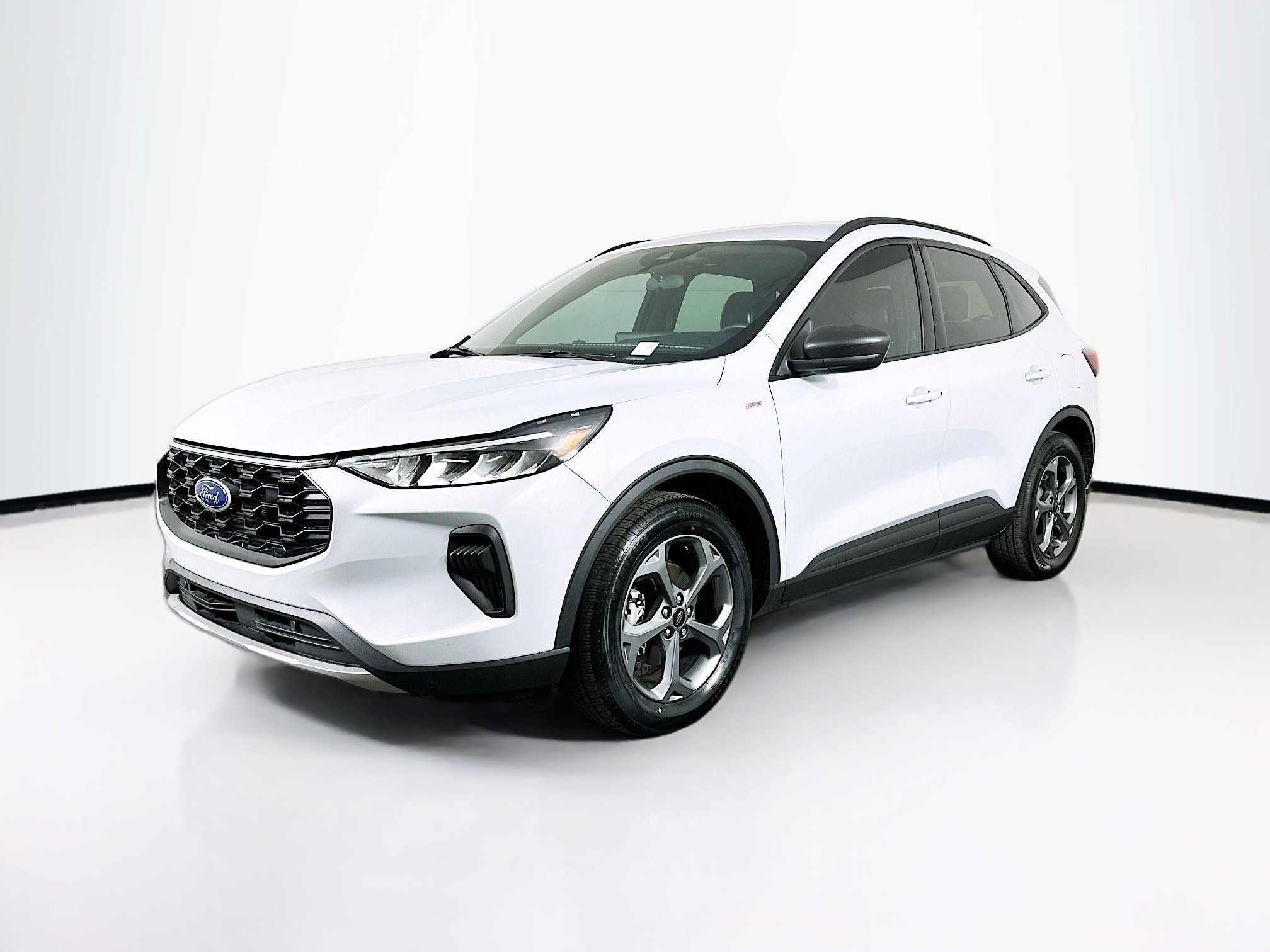 Used 2025 Ford Escape ST-Line w/ Tech Pack #1 image 3