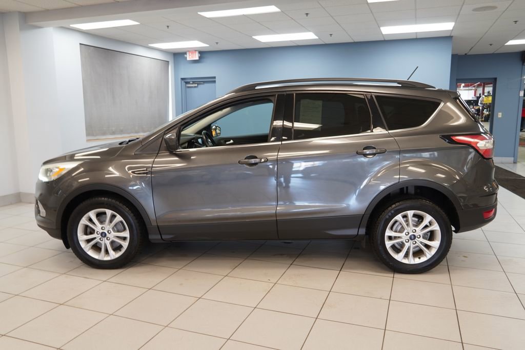 Used 2018 Ford Escape SEL image 2