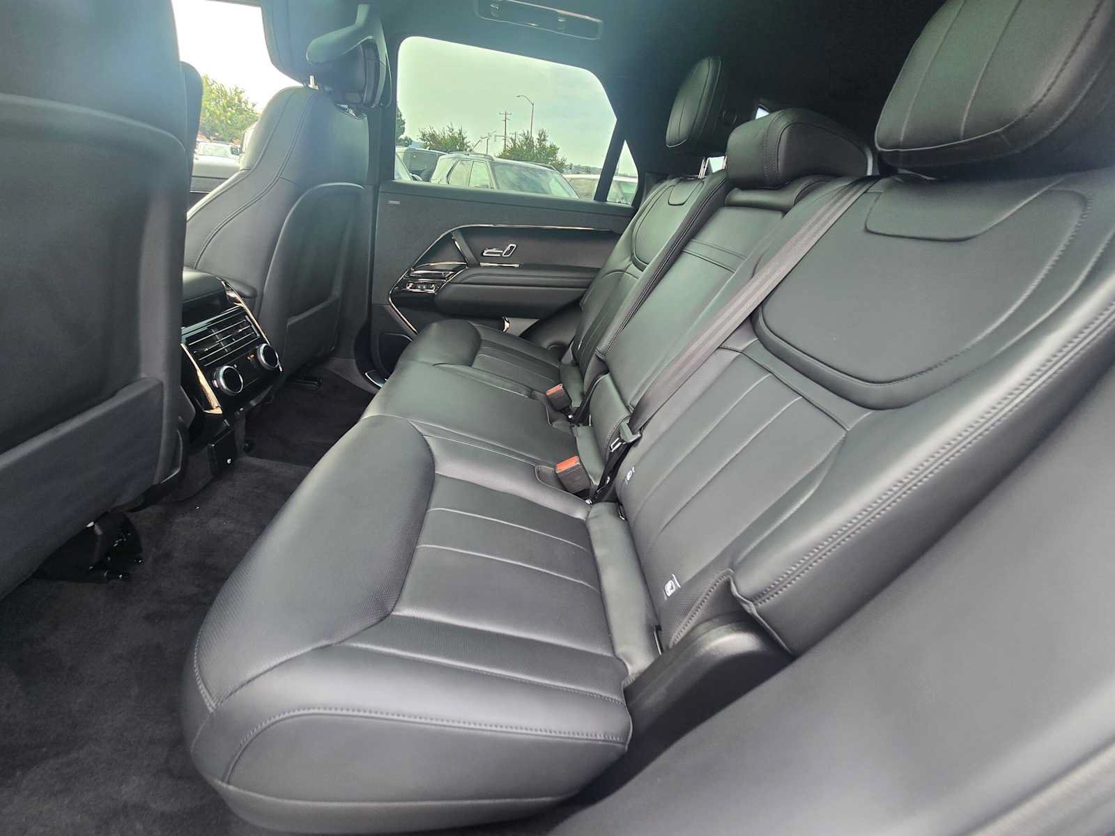 New 2026 Land Rover Range Rover Sport Dynamic SE AWD/4WD image 18