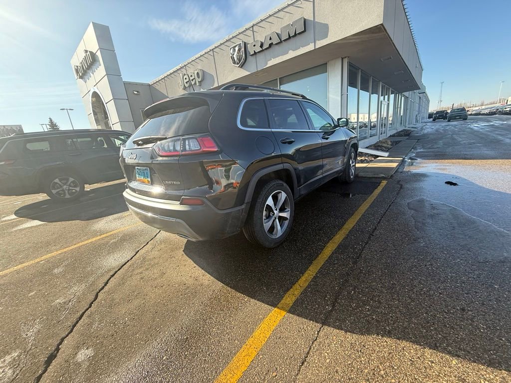 Used 2022 Jeep Cherokee Limited image 11