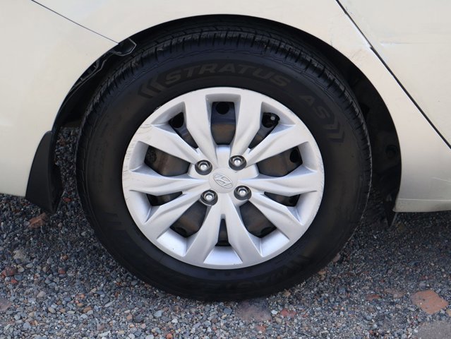 Used 2019 Hyundai Accent SE FWD image 28