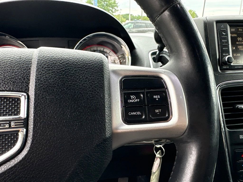 Used 2014 Dodge Grand Caravan R/T w/ Safety Sphere Group FWD image 23