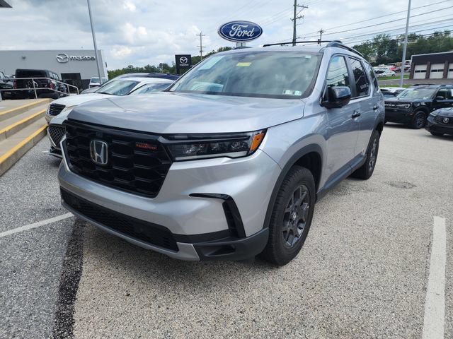 Used 2023 Honda Pilot TrailSport image 1