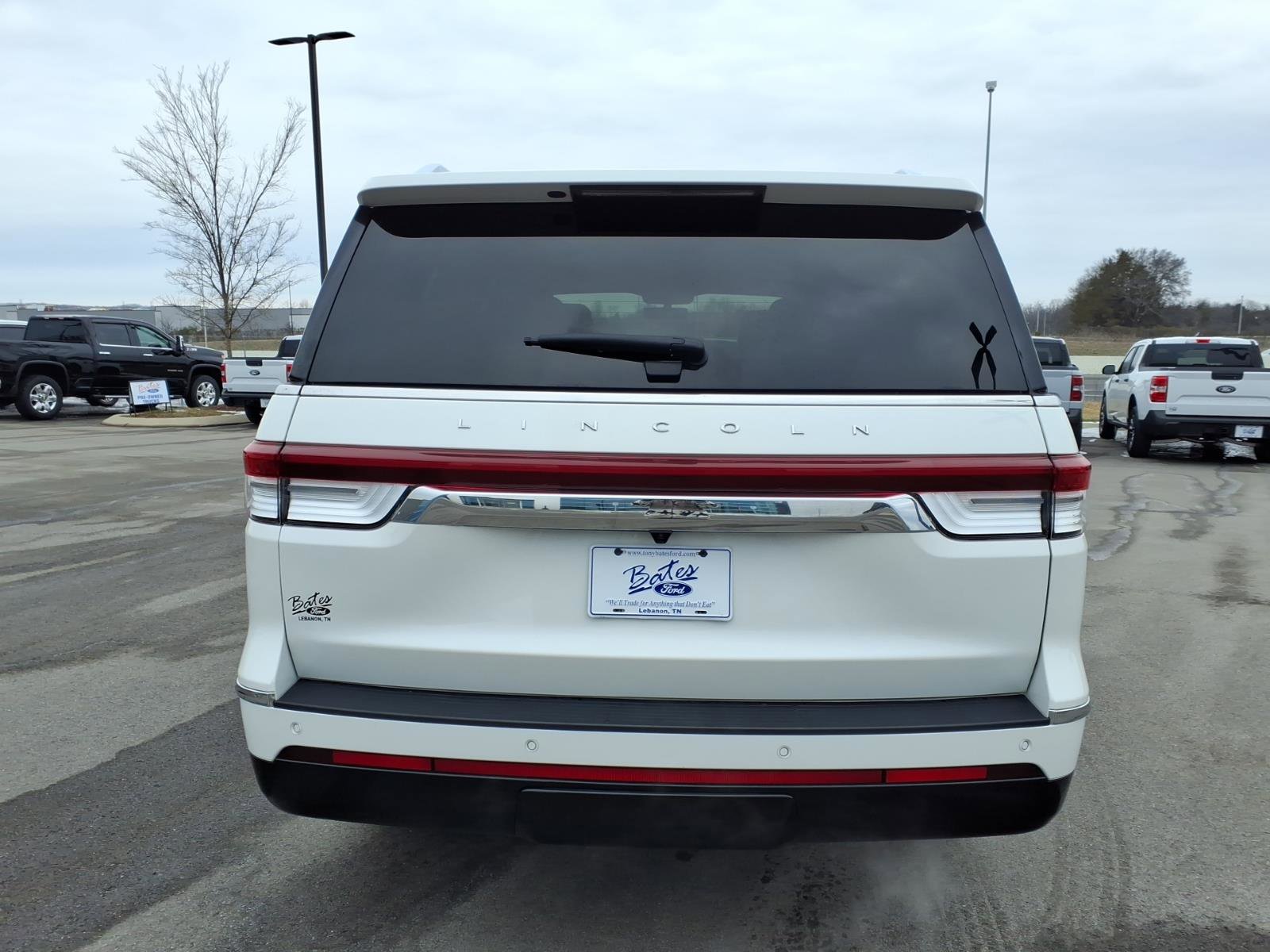 Used 2024 Lincoln Navigator L 4WD image 4