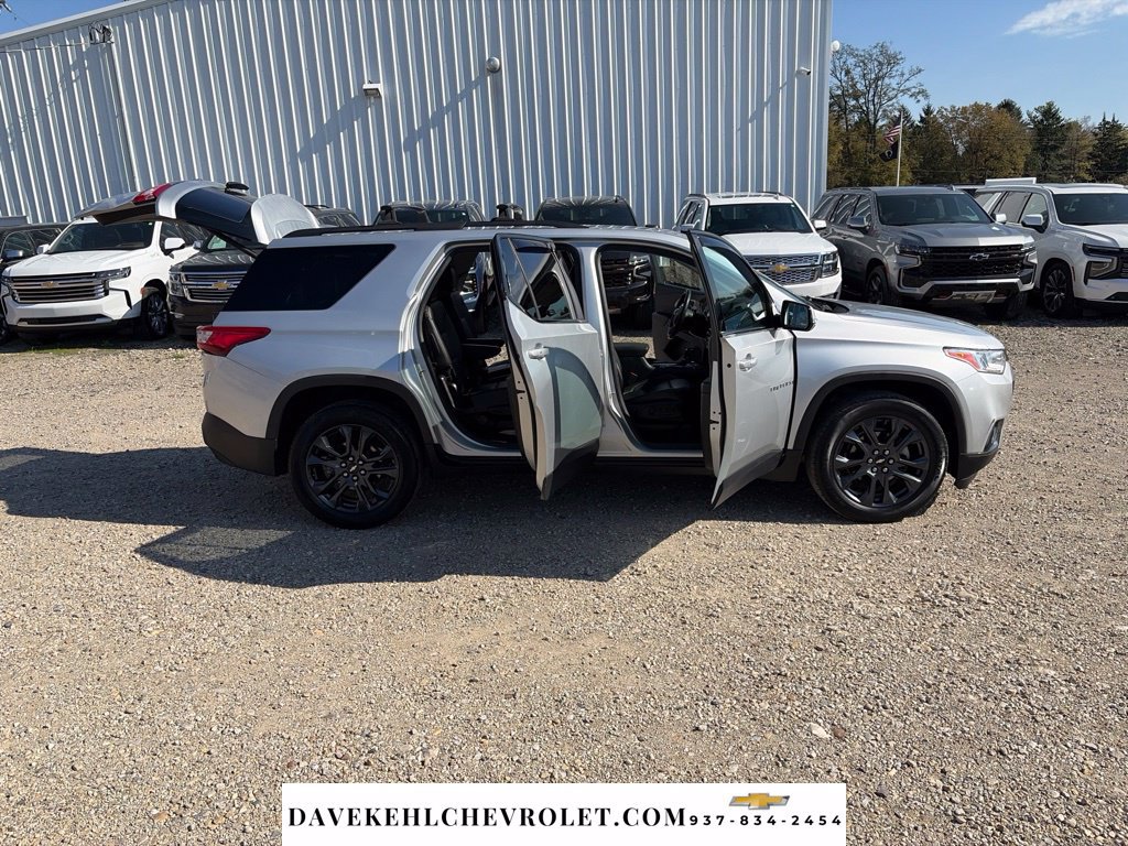 Used 2020 Chevrolet Traverse RS w/ LPO, Floor Liner Package AWD/4WD image 33