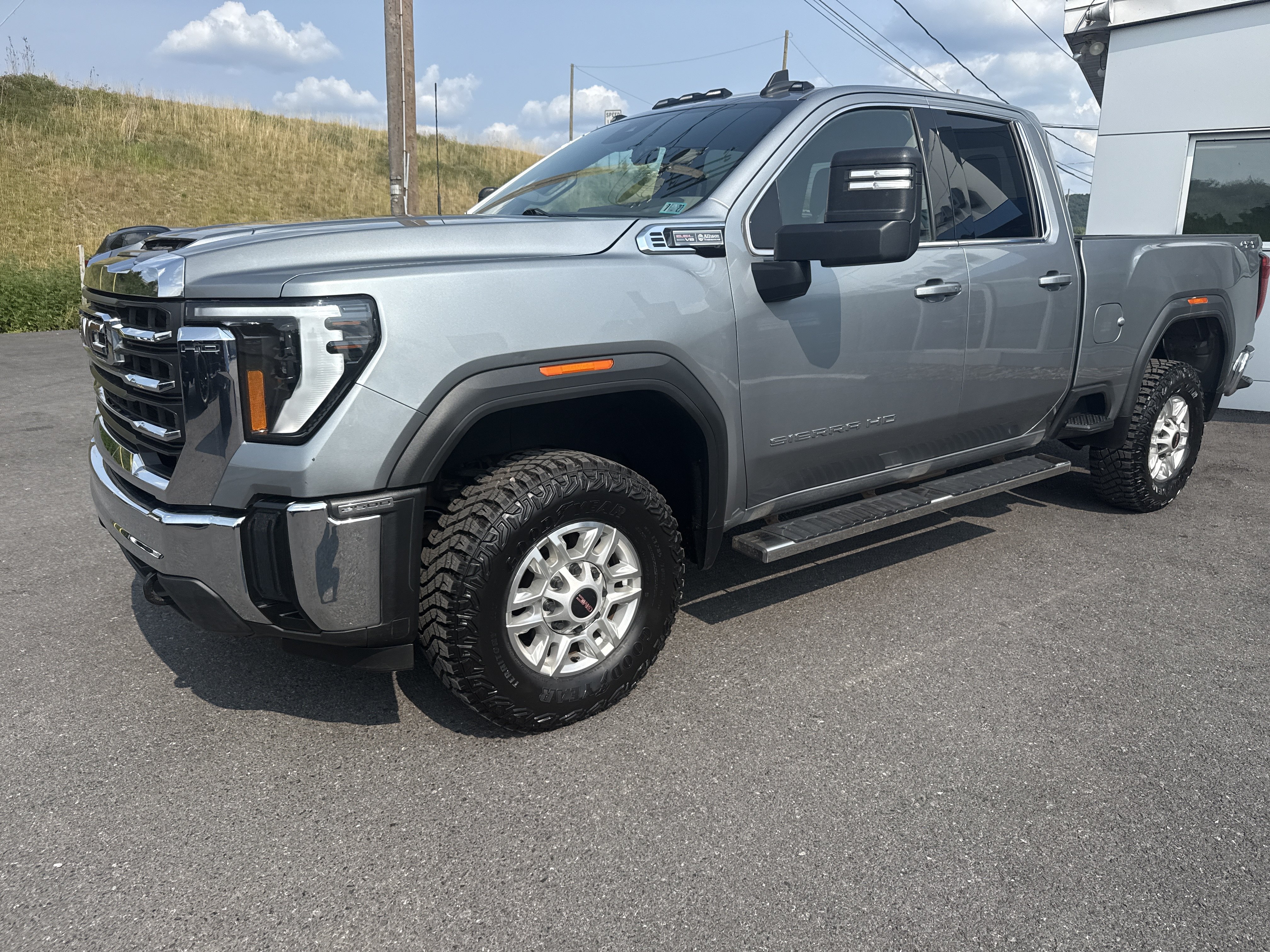 Used 2024 GMC Sierra 2500 SLE w/ SLE Convenience Package AWD/4WD image 7