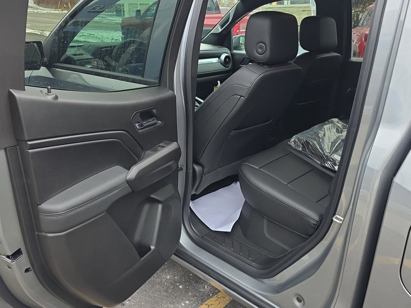 New 2025 Chevrolet Colorado LT w/ LT Convenience Package image 19