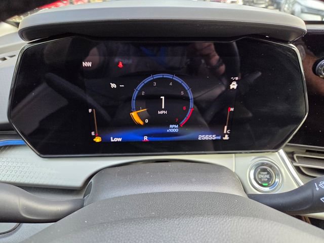 Certified 2025 Chevrolet Trax LT w/ LT Convenience Package FWD image 37