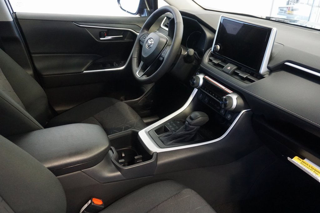 New 2025 Toyota RAV4 XLE image 28