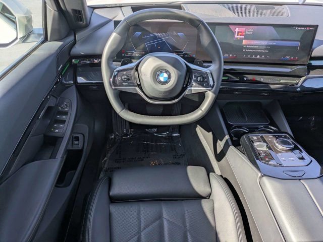 Used 2025 BMW 530i image 13