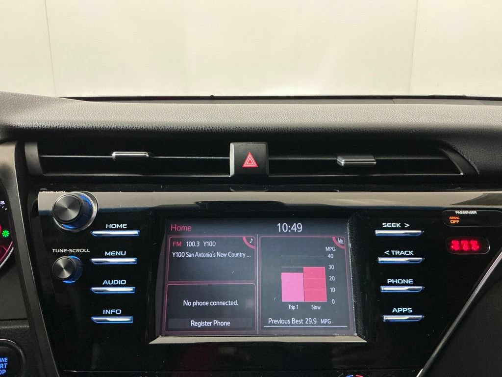 Used 2018 Toyota Camry XSE FWD image 11