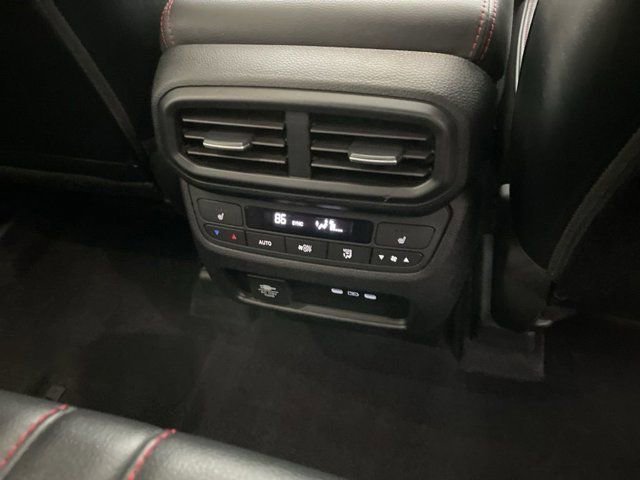 Used 2025 Honda Pilot Black Edition image 15
