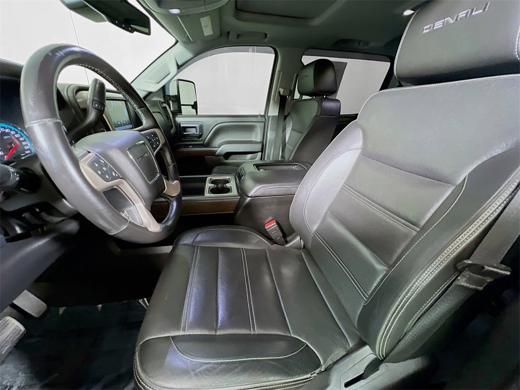 Used 2018 GMC Sierra 3500 Denali w/ Duramax Plus Package image 18