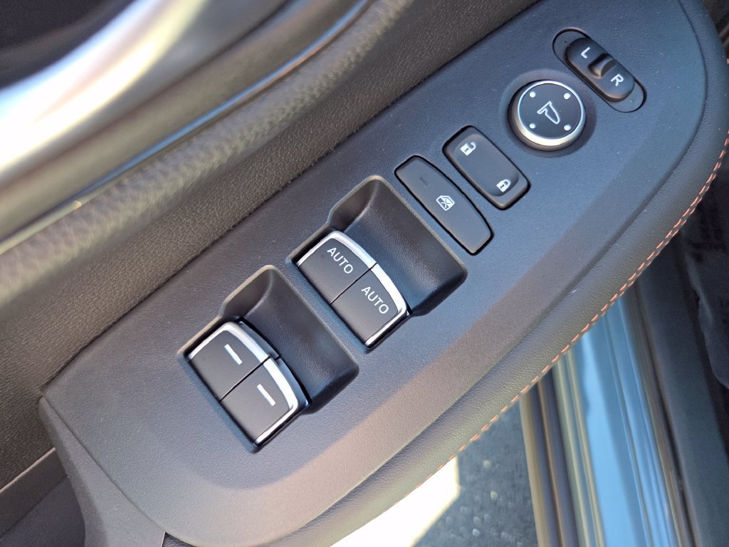 Certified 2025 Honda HR-V Sport image 31