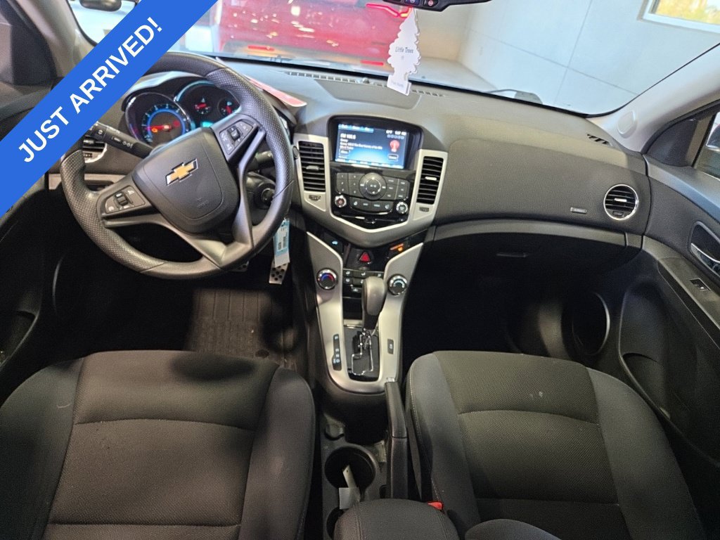 Used 2016 Chevrolet Cruze LT w/ Sun And Sound Package FWD image 5