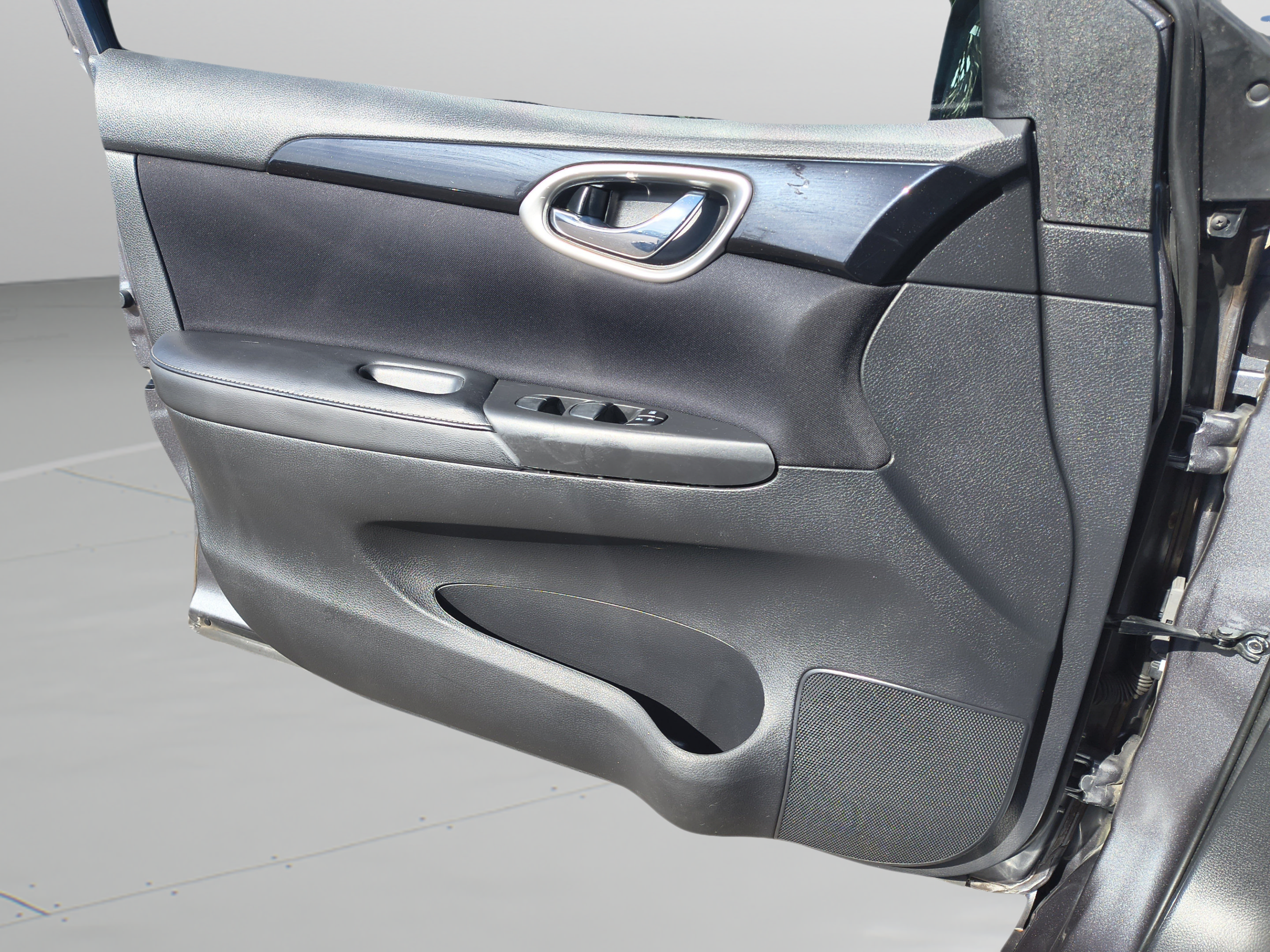 Used 2018 Nissan Sentra SV FWD image 22