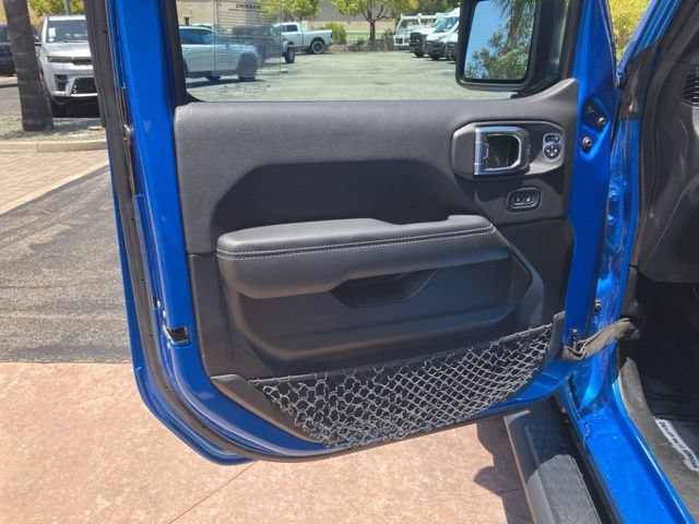 Used 2023 Jeep Wrangler Unlimited Sahara w/ Cold Weather Group AWD/4WD image 11