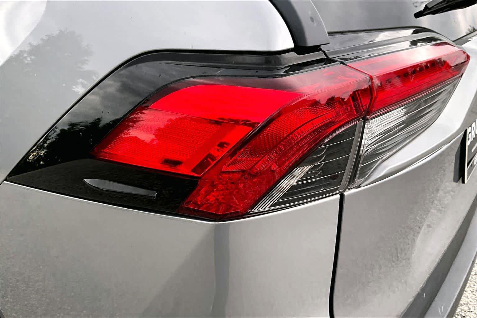 Used 2023 Toyota RAV4 LE AWD/4WD image 28