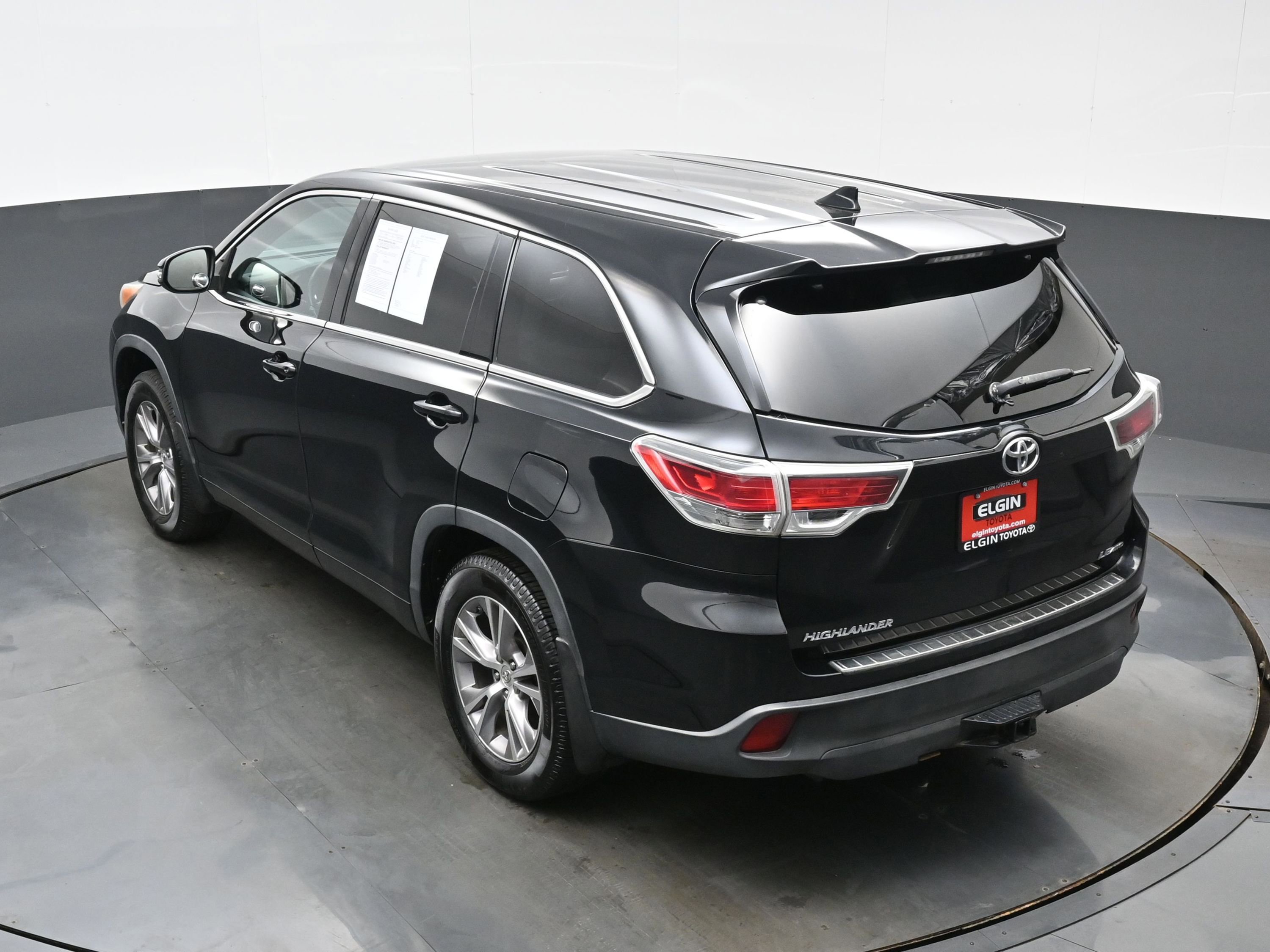 Used 2014 Toyota Highlander Plus AWD/4WD image 37