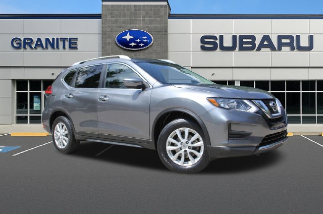 Used 2017 Nissan Rogue SV AWD/4WD image 3