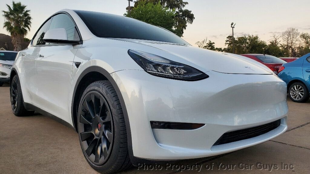 Used 2021 Tesla Model Y Long Range image 8