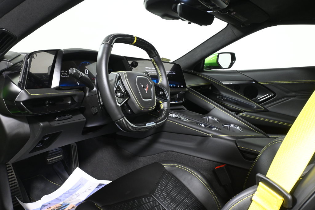 Used 2026 Chevrolet Corvette Z06 w/ Stealth Interior Trim Package RWD image 15